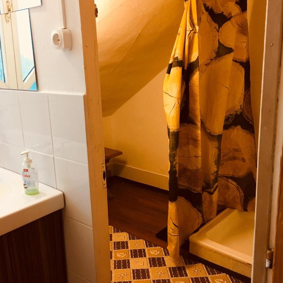 Y Hostel Balatonlelle Eksteriør bilde