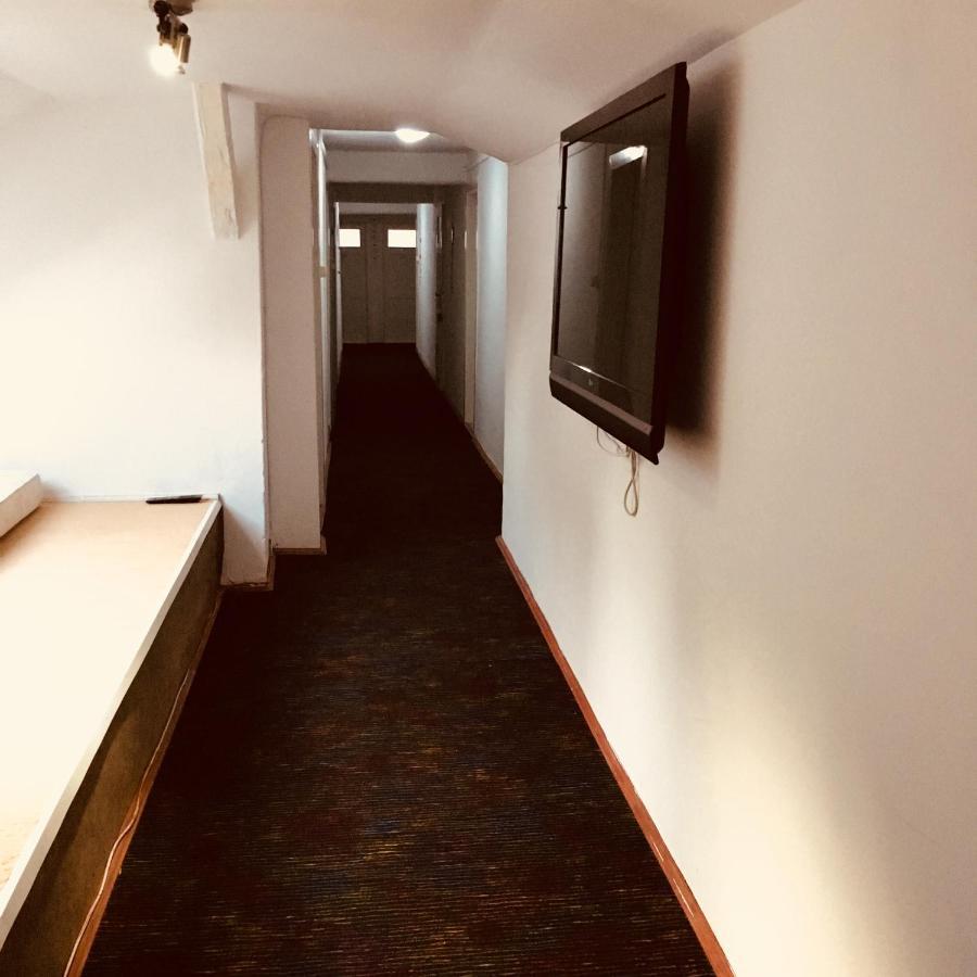 Y Hostel Balatonlelle Eksteriør bilde